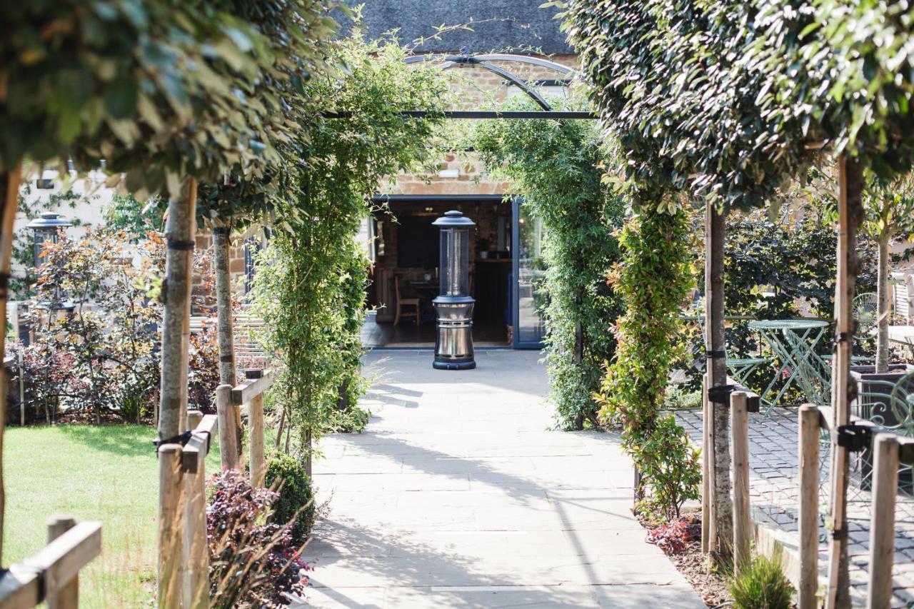 The George Inn Barford St Michael Bagian luar foto The entrance to the brewery