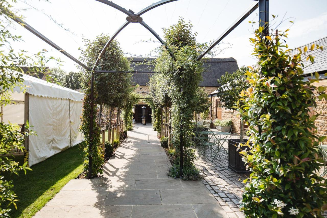 The George Inn Barford St Michael Bagian luar foto The Pergola