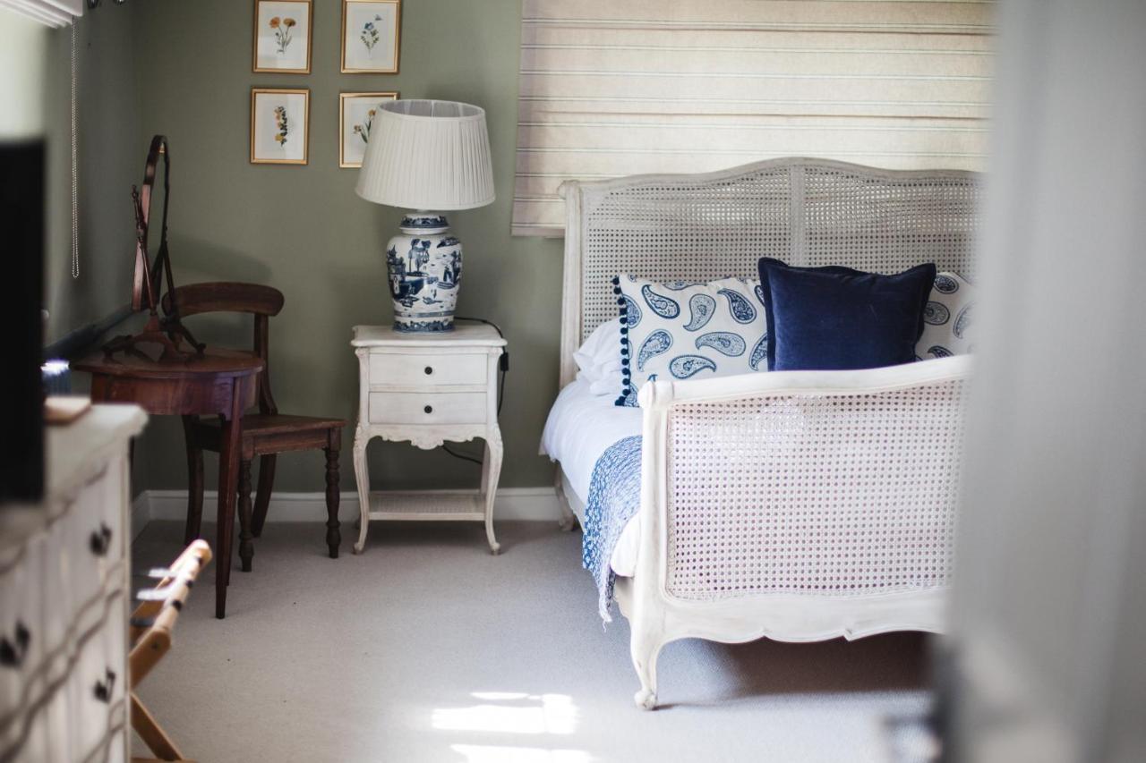 The George Inn Barford St Michael Bagian luar foto A bedroom