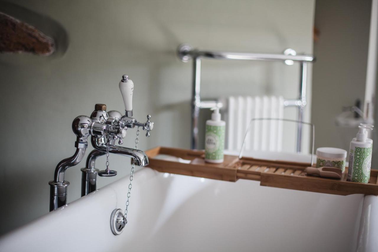 The George Inn Barford St Michael Bagian luar foto Bathroom